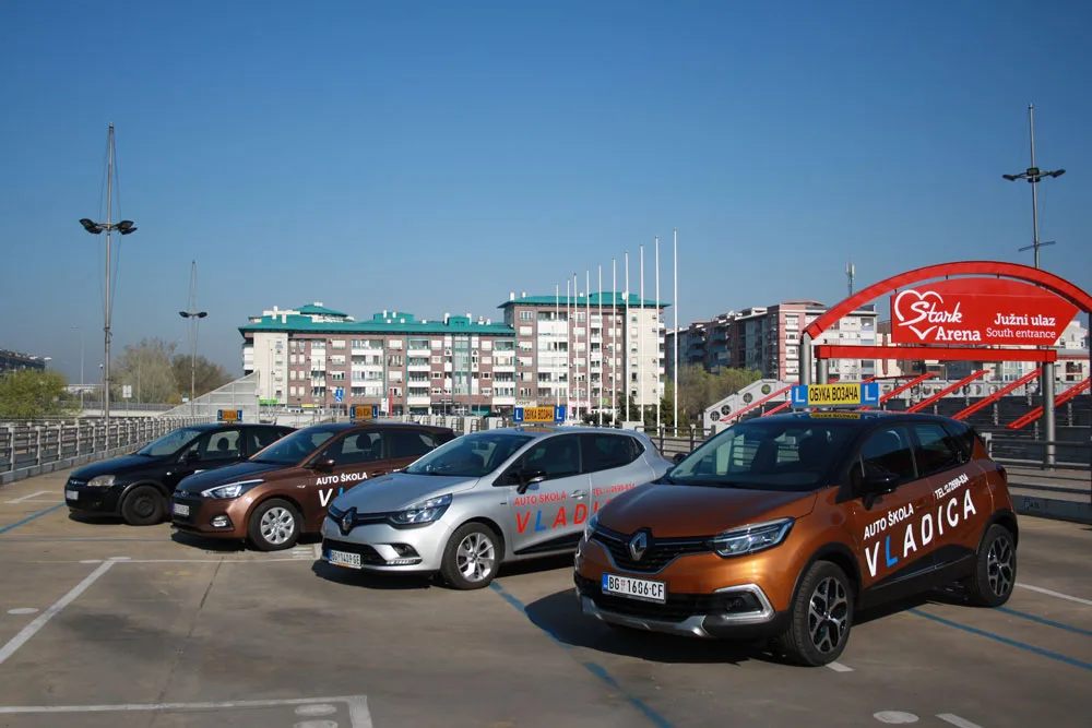 Auto škola Vladica – Novi Beograd Vozni park Auto škole Vladica na Novom Beogradu kod Arene