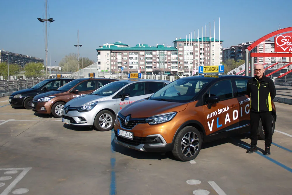 Auto škola Vladica – Novi Beograd Vozni park Auto škole Vladica na Novom Beogradu kod Arene