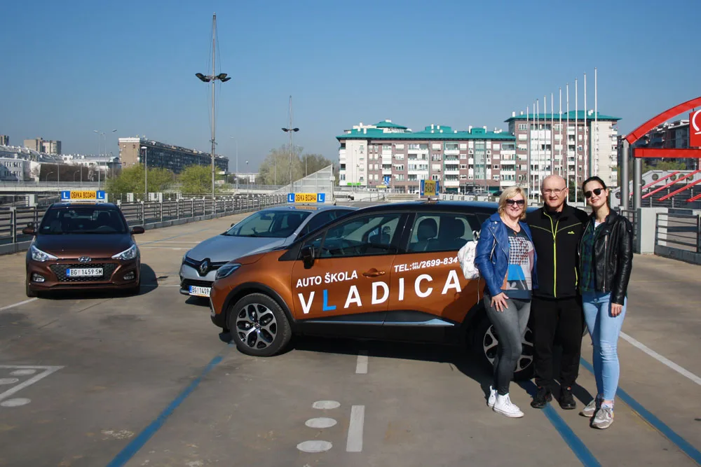 Auto škola Vladica – Novi Beograd Vozni park Auto škole Vladica na Novom Beogradu kod Arene