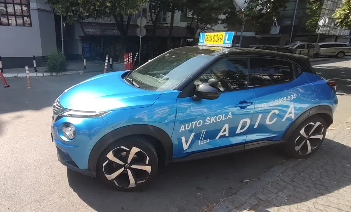 Nissan Juke vozilo za obuku vozača u Auto školi Vladica