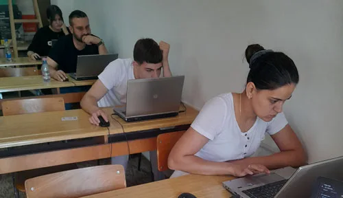 Testovi iz saobraćajnih propisa Kako se pripremiti za testove iz saobraćajnih propisa?